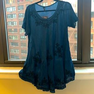 Sunflower Embroidered lightweight short sleeve